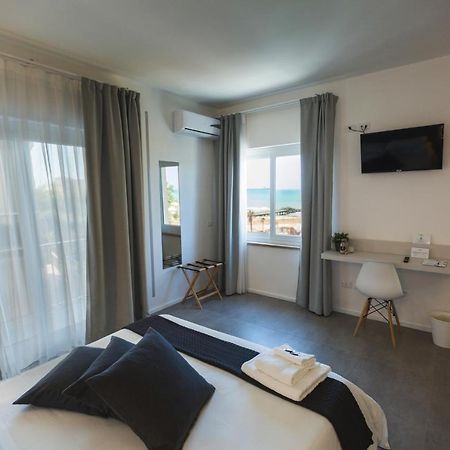 B&B A Due Passi Dal Mare Gela Dış mekan fotoğraf