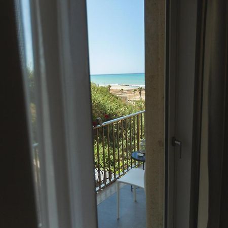 B&B A Due Passi Dal Mare Gela Dış mekan fotoğraf
