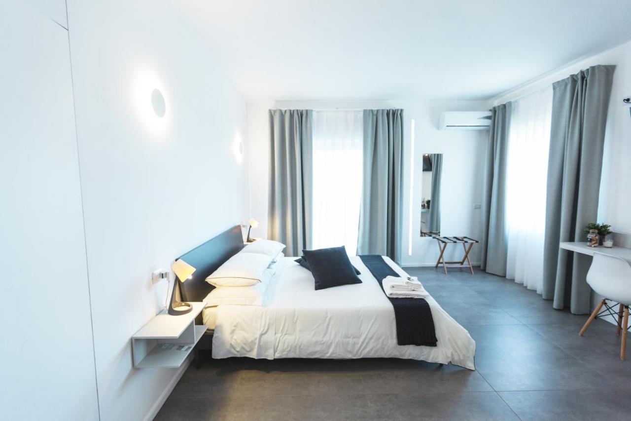 B&B A Due Passi Dal Mare Gela Dış mekan fotoğraf