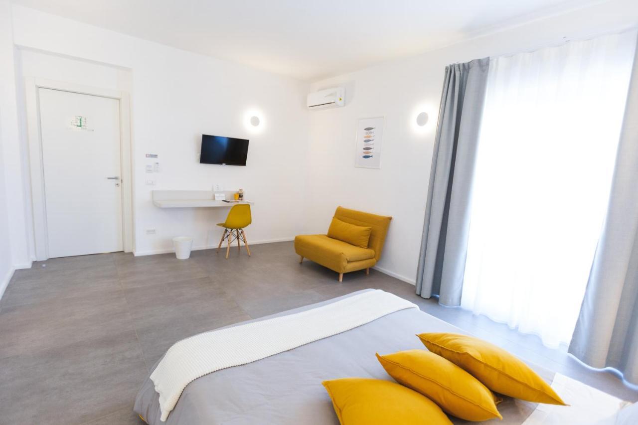 B&B A Due Passi Dal Mare Gela Dış mekan fotoğraf