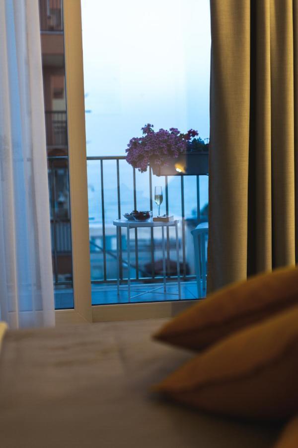 B&B A Due Passi Dal Mare Gela Dış mekan fotoğraf