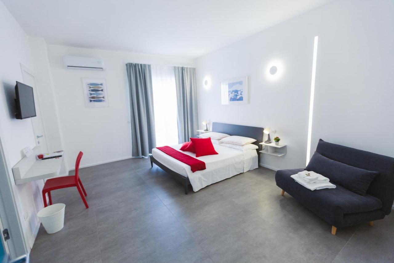 B&B A Due Passi Dal Mare Gela Dış mekan fotoğraf